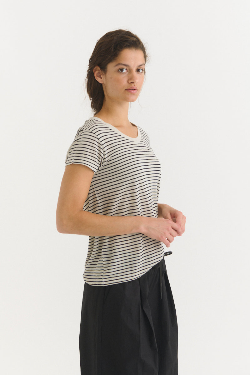 Basic Apparel Ashly SS Tee T-shirts 482 Birch/Black