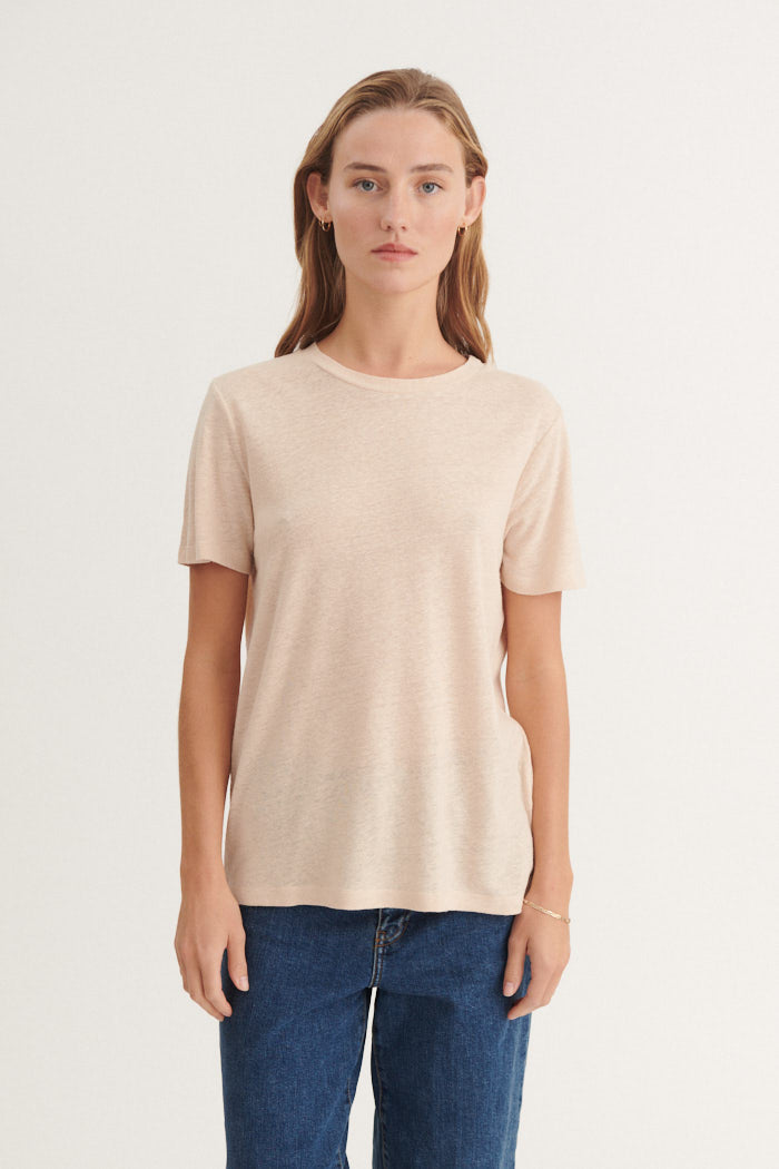 Basic Apparel Kali Tee T-shirts 777 Smokey Grey