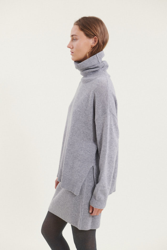 Basic Apparel Lise Short T-Neck Sweaters 318 Light Grey Mel.