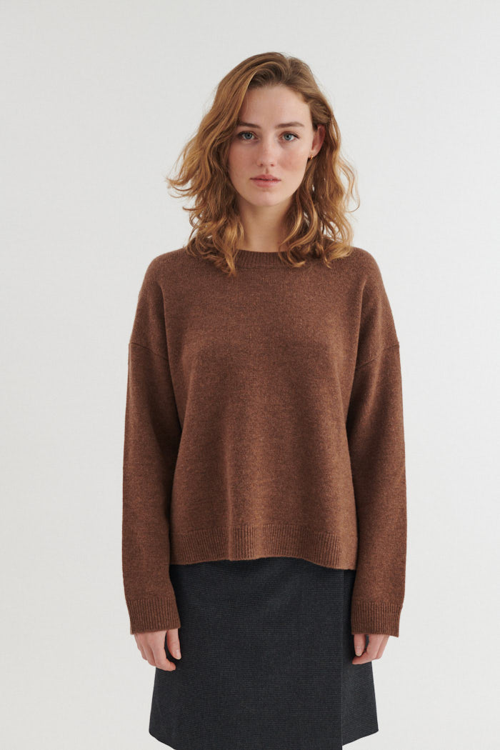 Basic Apparel Liz O-Neck Sweaters 859 Fondue fudge