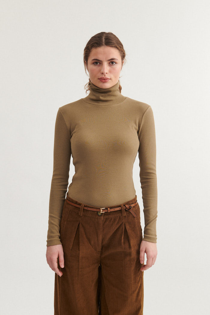 Basic Apparel Ludmilla High-neck T-shirts 181 Capers Green