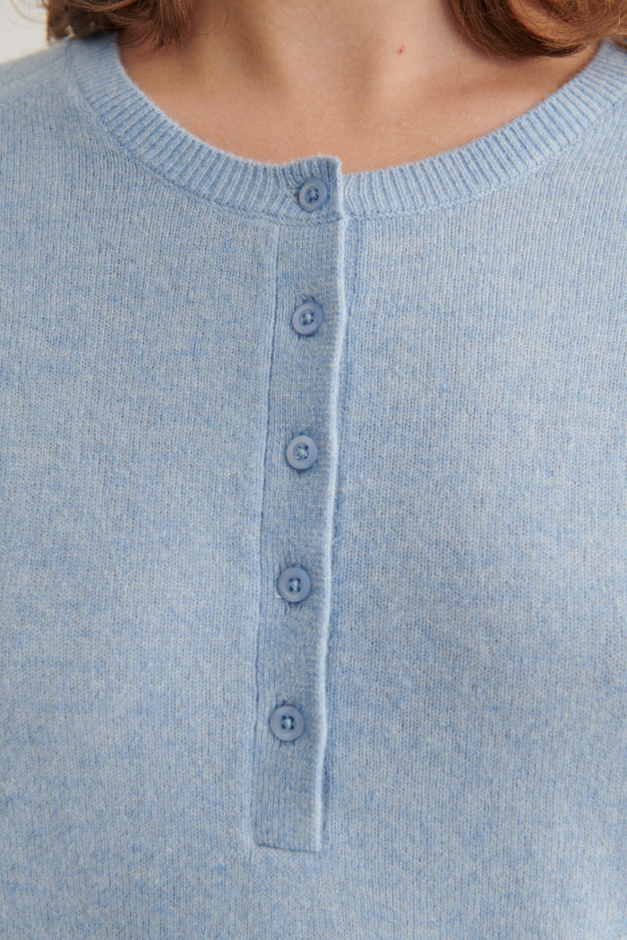 Basic Apparel Selem Granddad Tee Sweaters 038 Light Blue